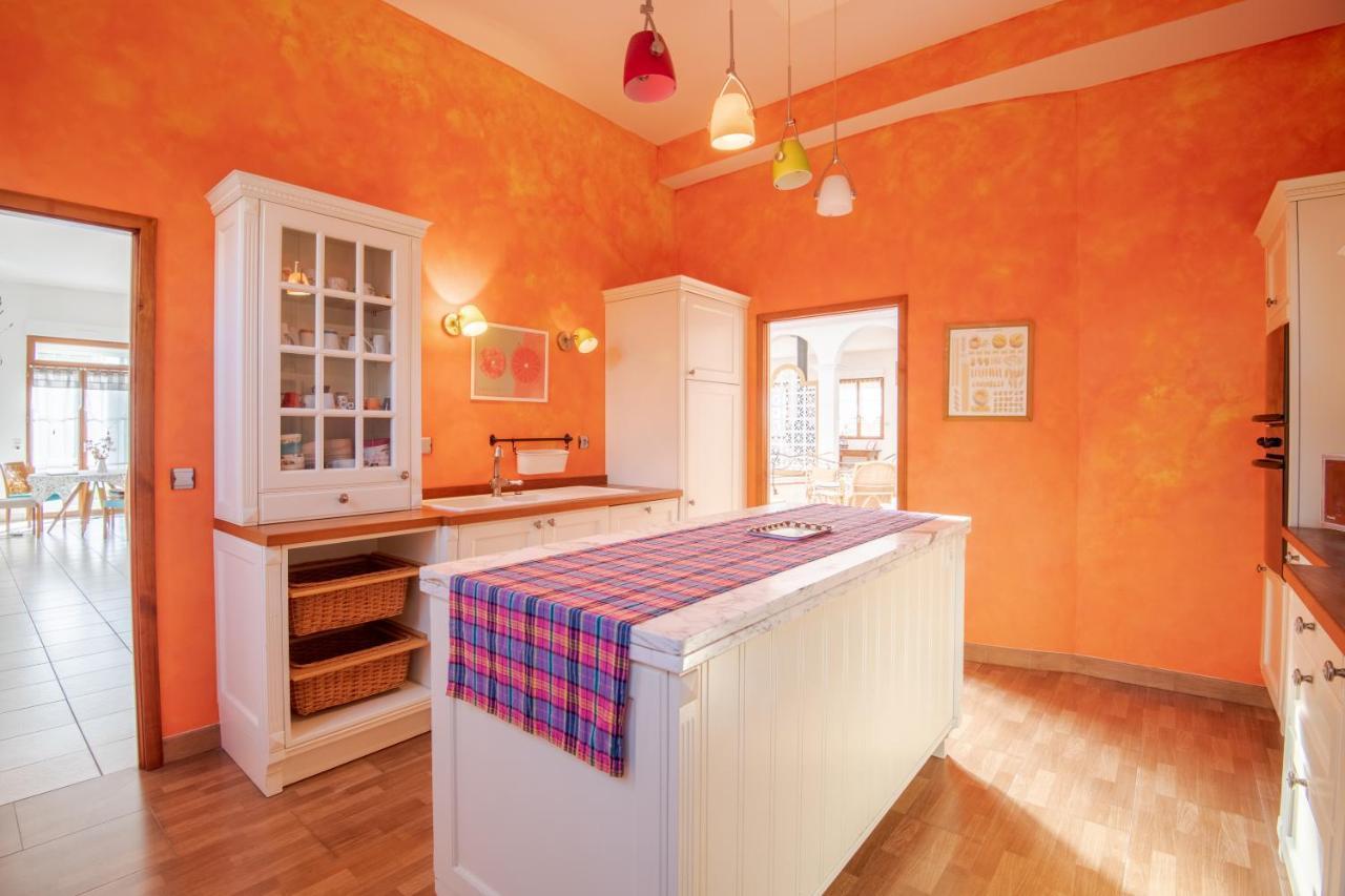Cottage La Villa Bolero Saint-Cyr-sur-Loire Buitenkant foto