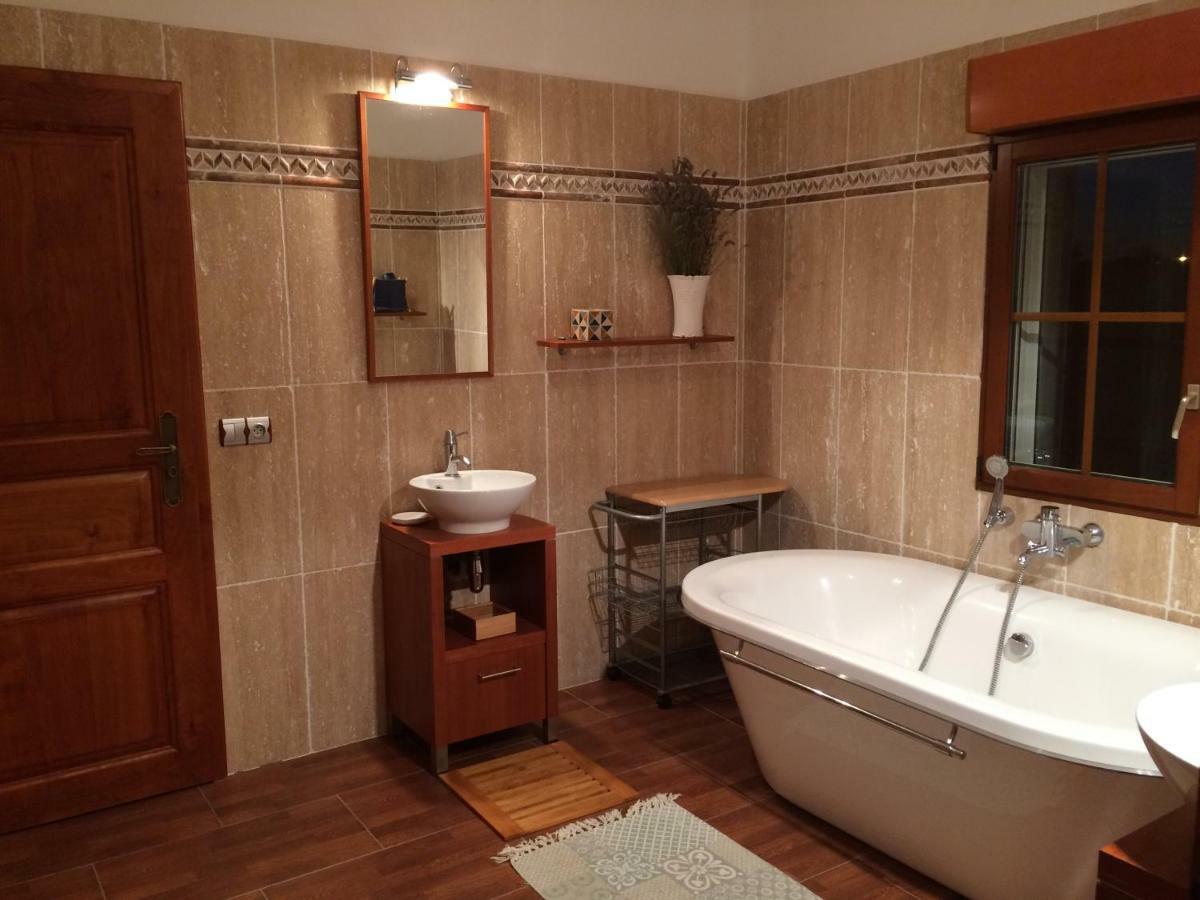 Cottage La Villa Bolero Saint-Cyr-sur-Loire Buitenkant foto